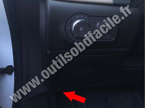 Buick Verano - Left side storage compartment