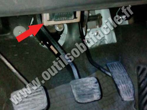 Chevrolet D-Max - Pedals