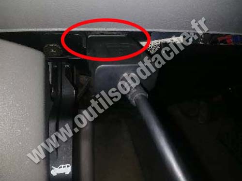 Chevrolet Equinox - OBD port