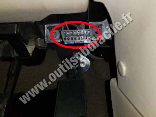 Chevrolet Impala - OBD port