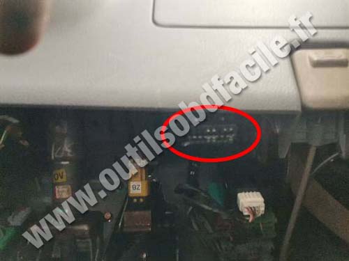 Chevrolet Optra - OBD port