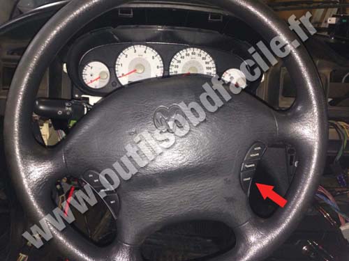 Dodge Stratus - Steering wheel