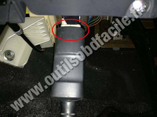 Fiat Sedici - OBD port