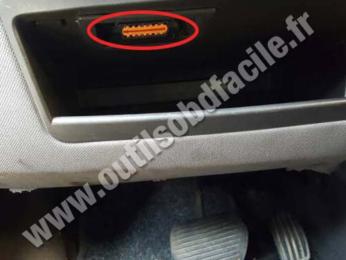 Fiat Ulysse - OBD Connector