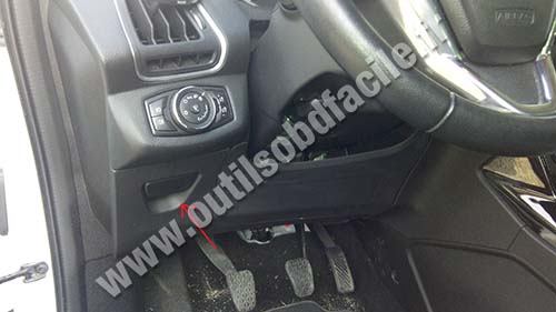 Ford B-Max OBD2 plug