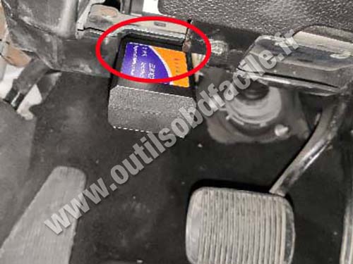 Ford Explorer - OBD port