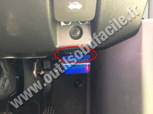 Holden Captiva - OBD port