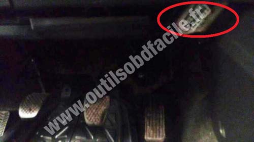 Honda Fit OBD port