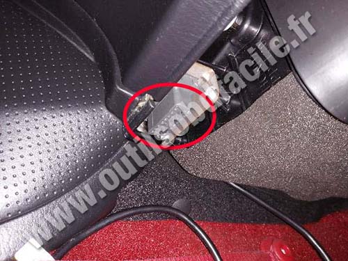 Honda S2000 - OBD port