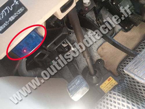 Honda Stepwgn - OBD port