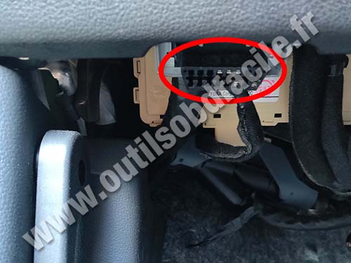 Hyundai Kona - OBD II socket