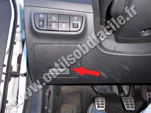 Hyundai Veloster - Fuse compartment