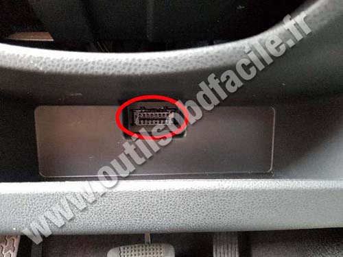 Isizu D-Max OBD port