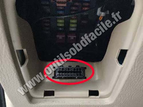 Kia Mohave - OBD port