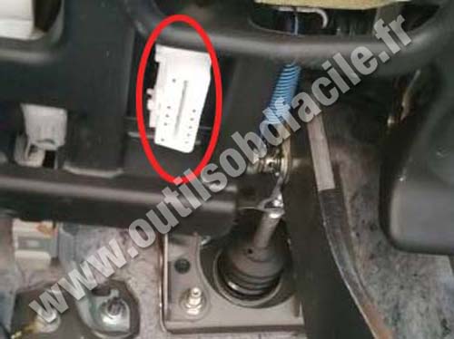 Lexus RX450h - OBD2 Connector