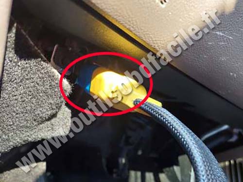 Lincoln MKX - OBD socket