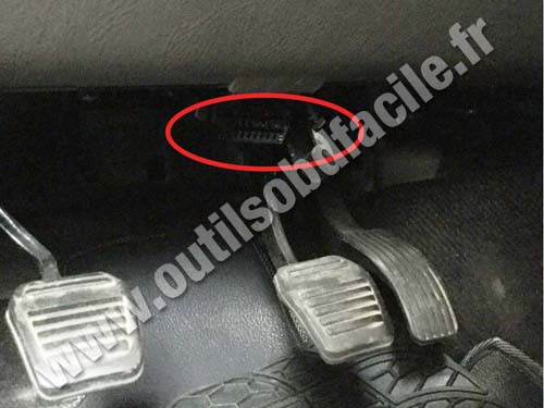 Mahindra Scorpio - OBD2 Connector