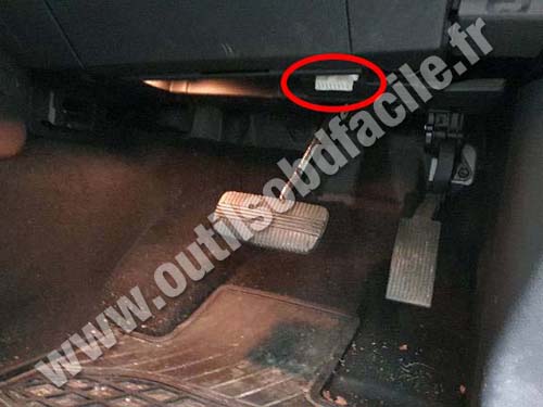 Mercedes X Class - OBD socket