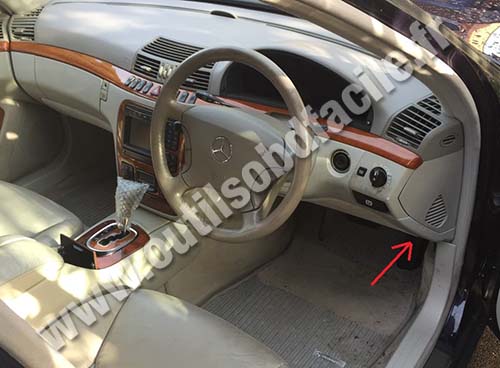 Mercedes S-Class W220 dashboard