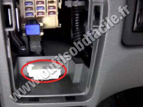 Nissan NV200 - OBD socket