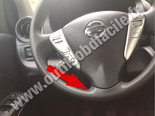 Nissan Versa Steering wheel