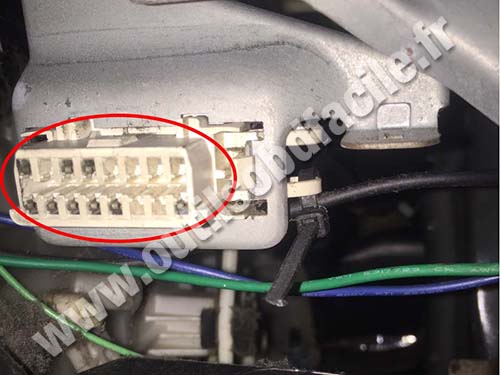 Proton Perdana - OBD port