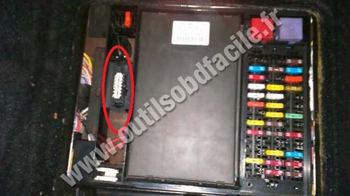 Renault Avantime OBD II socket