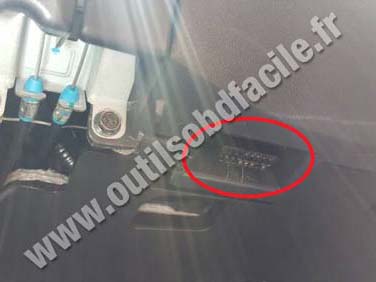 Renault Koleos 1 OBD port