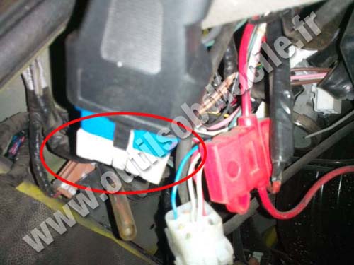 Renault Maxity OBD connector