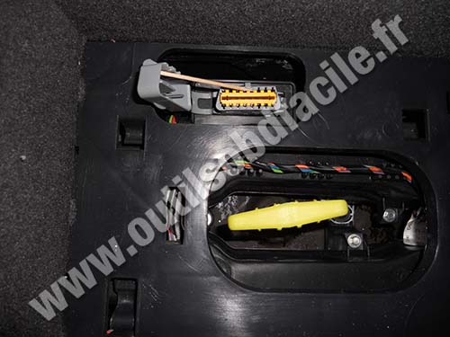 Renault Vel Satis OBD plug