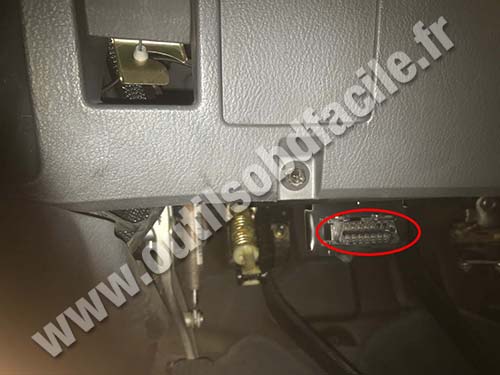 Ssangyong Rodius - OBD plug