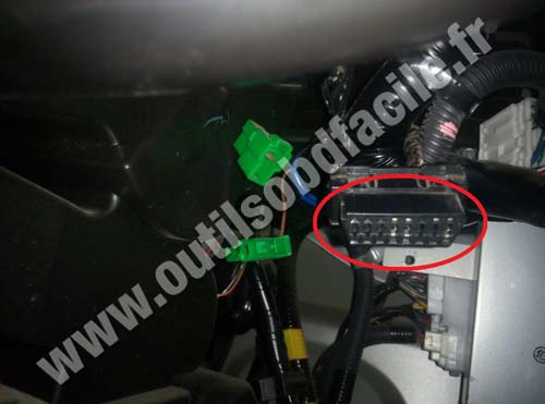 Subaru Sambar OBD socket