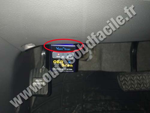 Toyota Alphard - OBD socket