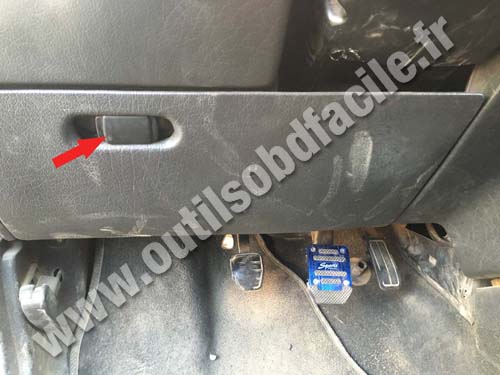 Volkswagen Polo - Storage compartment