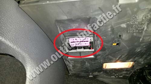 Volkswagen Scirocco OBD socket